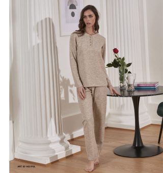 Pigiama donna con pizzo al fondo maniche e pantalone linea dritta