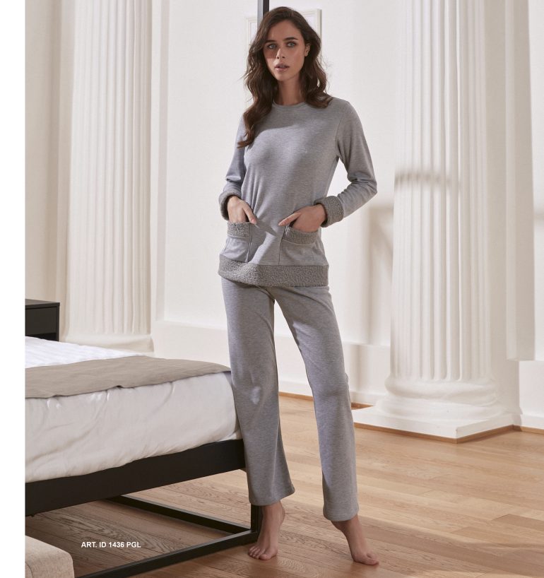Pigiama donna in interlock con inserti effetto ricciolino e taschini applicati